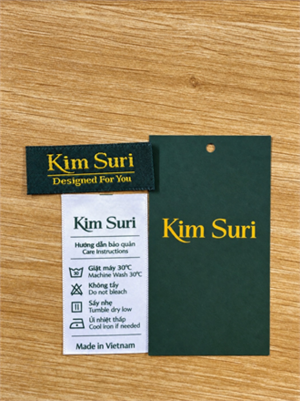 In thẻ treo, mác in lụa và mác dệt cho local brand